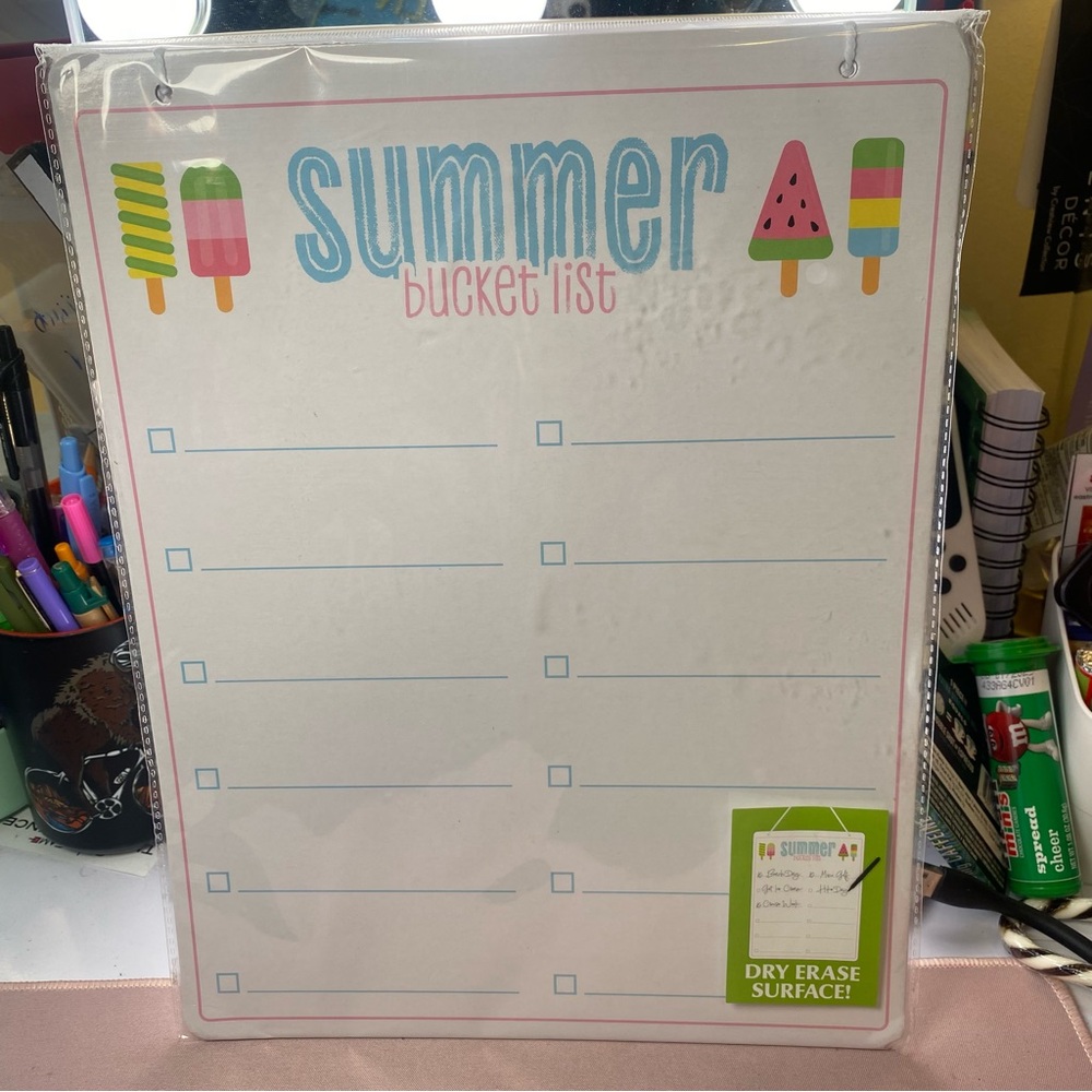 Summer Essentials Gift Set | pool float + more - Picture 2 of 6